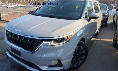 2024 Kia Carnival EX