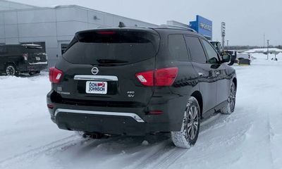 2019 Nissan Pathfinder SV