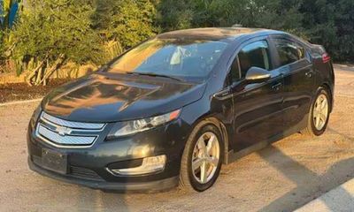 2015 Chevrolet Volt Standard