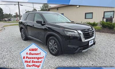 2024 Nissan Pathfinder SV