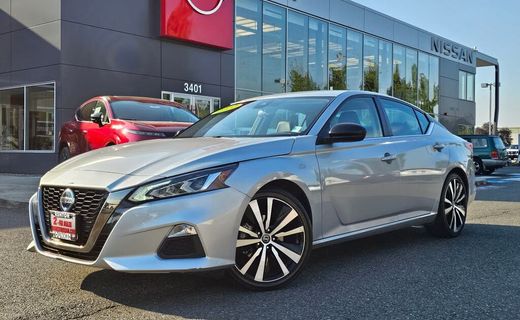 2022 Nissan Altima SR