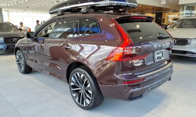 2026 Volvo XC60 Ultra Dark