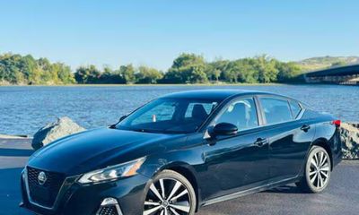 2019 Nissan Altima SR