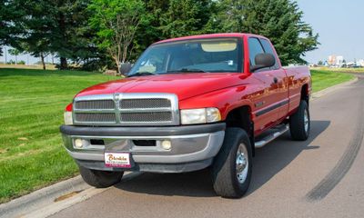 2000 Dodge RAM 2500 ST 7C