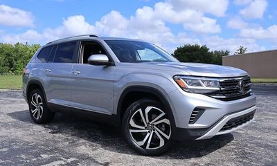 2023 Volkswagen Atlas 4MOTION SEL