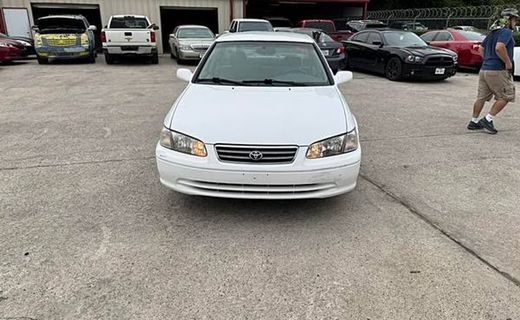 2000 Toyota Camry