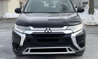 2020 Mitsubishi Outlander ES