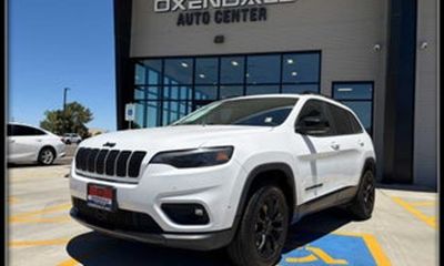 2023 Jeep Cherokee Altitude LUX