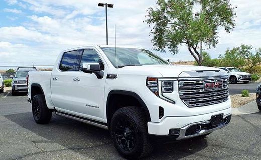 2023 GMC Sierra Denali