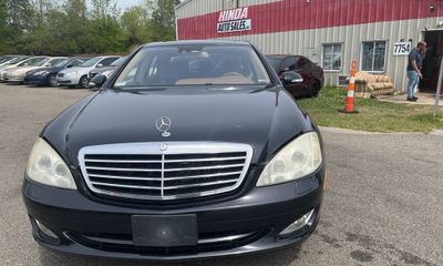 2008 Mercedes-Benz S-Class S550 4 Matic