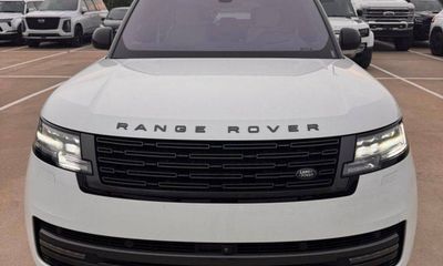 2023 Land Rover Range SE