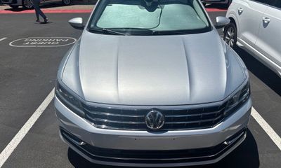 2017 Volkswagen Passat SEL Premium