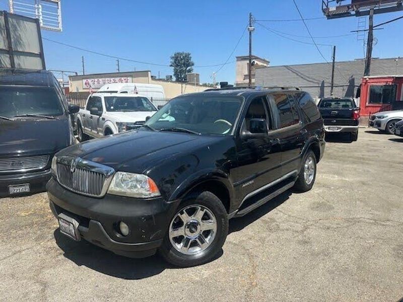 2005 Lincoln Aviator — a typically priced live listing