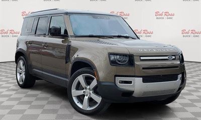 2022 Land Rover Defender 110 SE