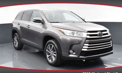 2019 Toyota Highlander SE XLE