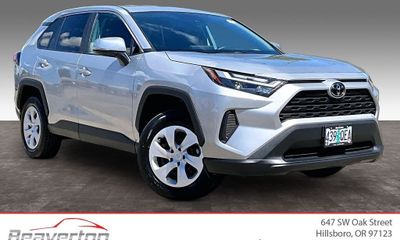 2024 Toyota RAV4 LE