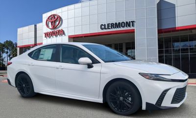 2026 Toyota Camry SE