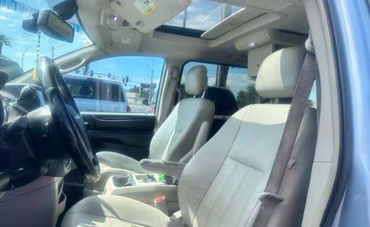 2013 Chrysler Town AND Country