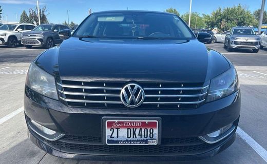 2014 Volkswagen Passat SE