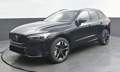 2026 Volvo XC60 Plus Dark