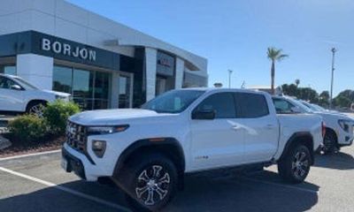 2023 GMC Canyon AT4