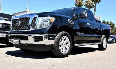 2018 Nissan Titan SV
