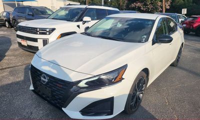 2025 Nissan Altima SR