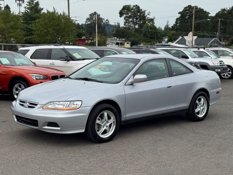 2001 Honda Accord — a typically priced live listing