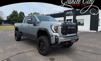 2024 GMC Sierra HD AT4