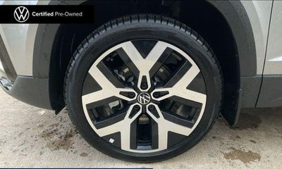 2023 Volkswagen Taos 4Motion SEL