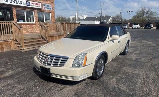 2011 Cadillac DTS Base