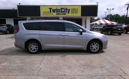 2021 Chrysler Voyager LXI