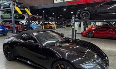 2021 Aston Martin Vantage Roadster