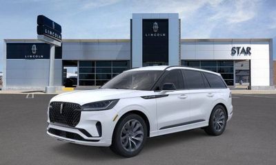 2026 Lincoln Aviator Base