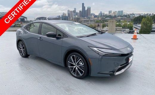 2025 Toyota Prius XLE