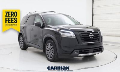 2024 Nissan Pathfinder SL
