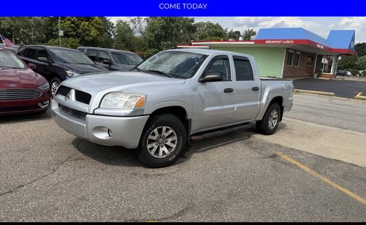 2008 Mitsubishi Raider LS
