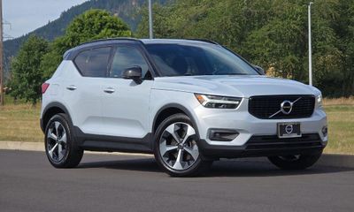 2020 Volvo XC40 R Design