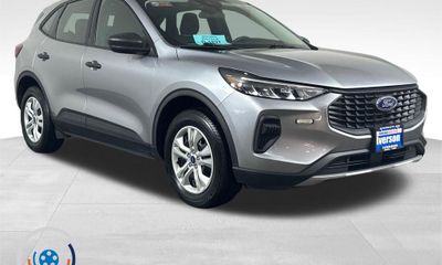 2023 Ford Escape Base