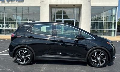 2023 Chevrolet Bolt EV 2LT