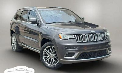 2018 Jeep Grand Cherokee Summit