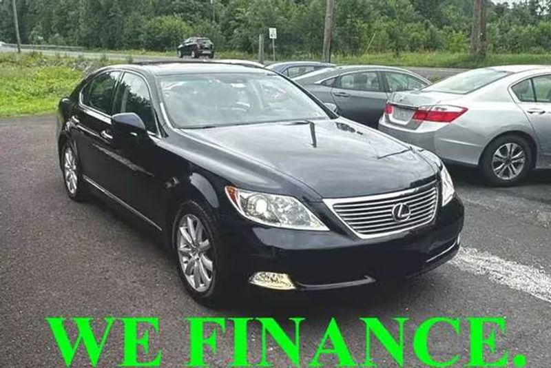 Representative 2007 Lexus LS photo