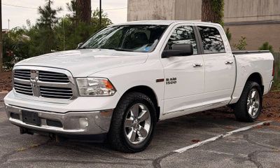 2016 Ram 1500 SLT