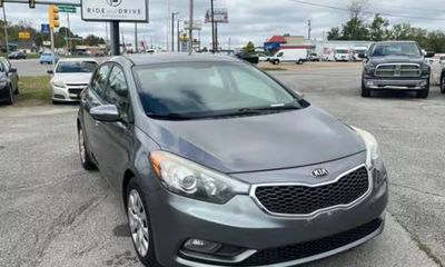 2016 Kia Forte Sedan 571141A