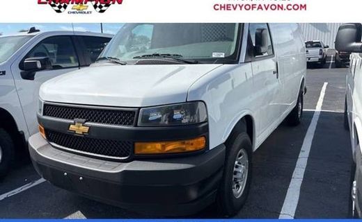 2025 Chevrolet Express 2500