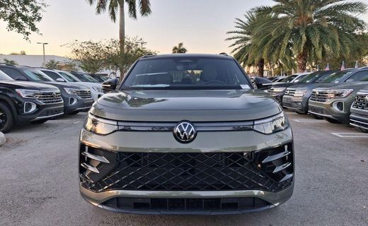2026 Volkswagen Tiguan SE Black
