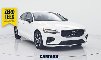 2024 Volvo S60 Ultimate Dark