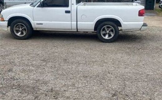 2000 Chevrolet S-10 Pickup