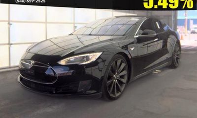 2015 Tesla Model S 70D