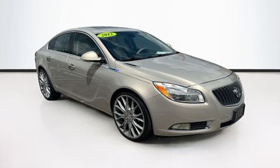 2012 Buick Regal Premium 1